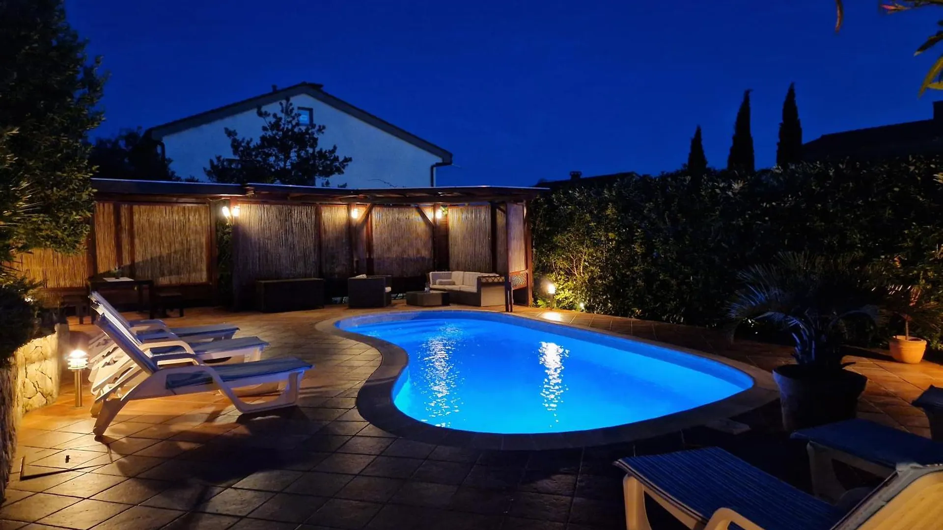 Apartments Villa Temer Pinezici  Pinezici (Krk)