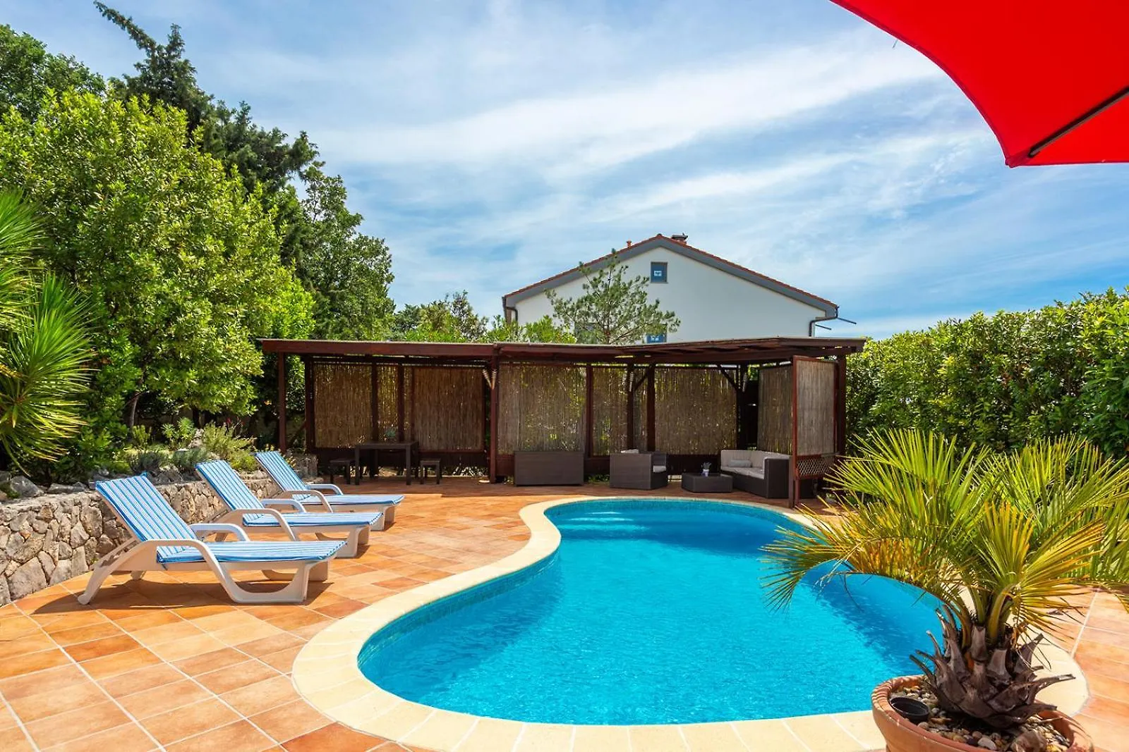 Apartments Villa Temer Pinezici  0*, Pinezici (Krk)