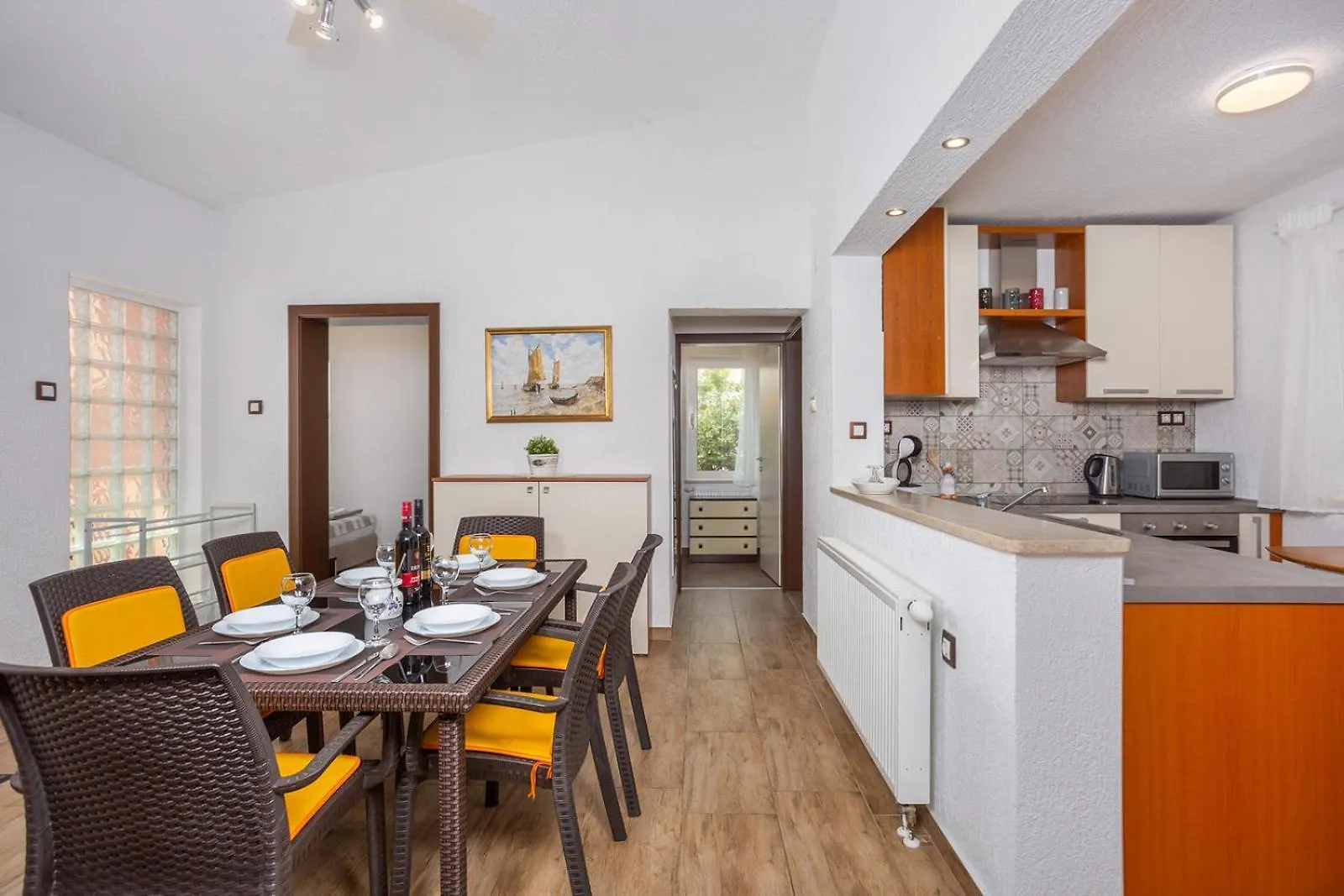 Apartments Villa Temer Pinezici  0*, Pinezici (Krk) Croatia