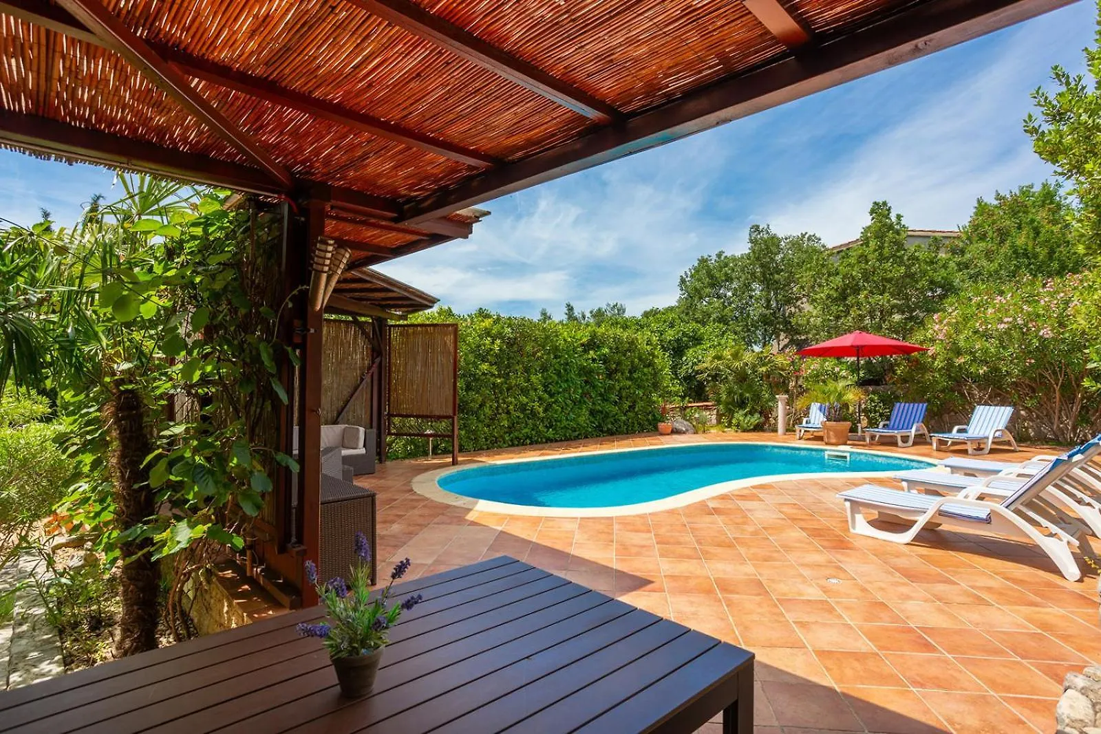 Apartments Villa Temer Pinezici  0*, Pinezici (Krk)